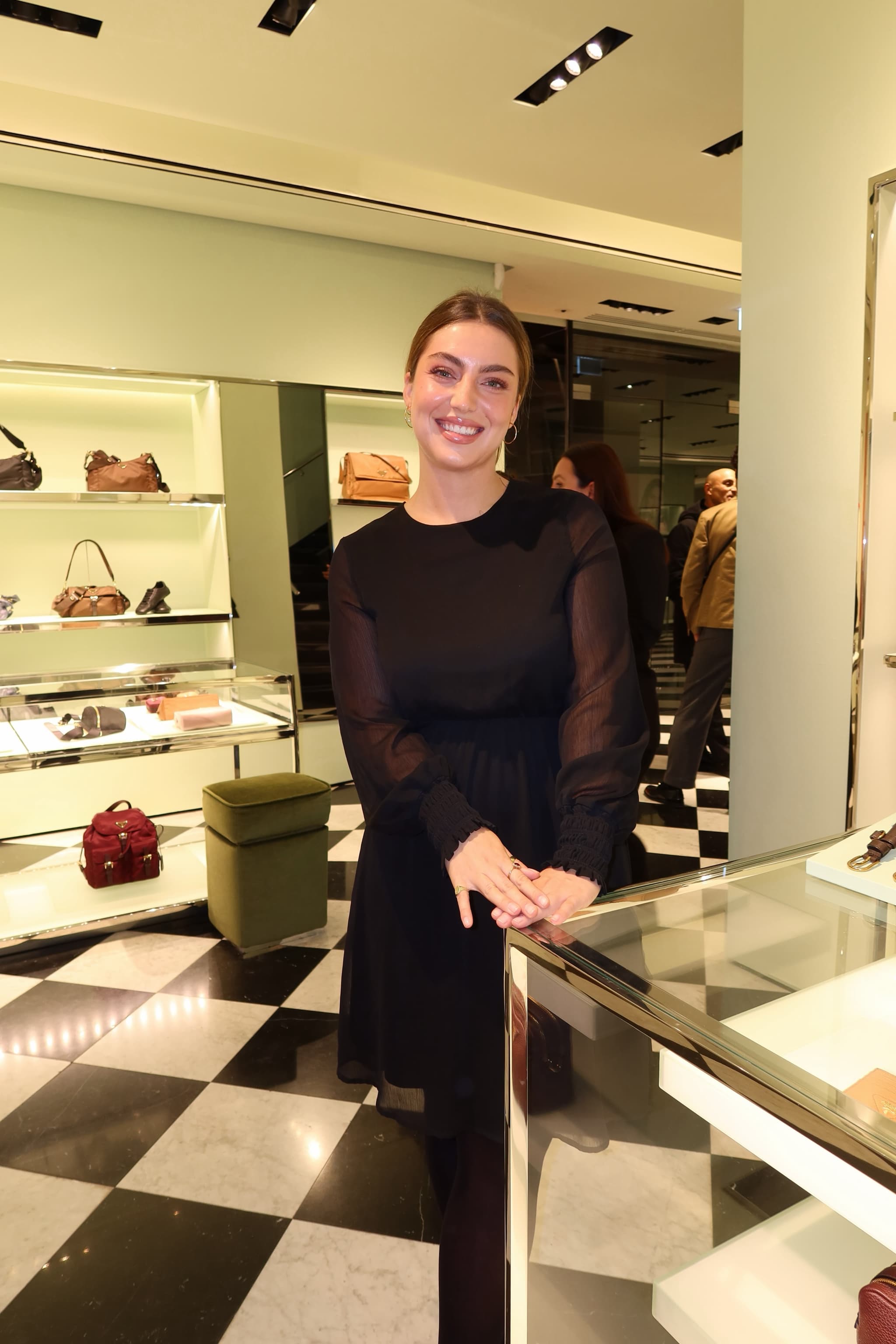 TOGET Hostess im Store beim exklusiven Cocktailabend